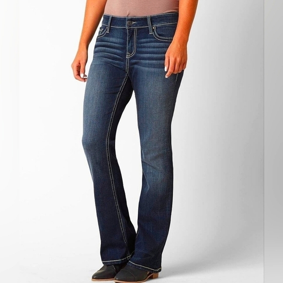 Daytrip 'MILA' Bootcut Jeans - Picture 1 of 8